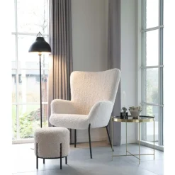 Alford Puf - Puf i hvid kunstig lammeskind