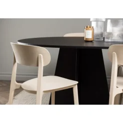 Bootcut Oval, Åstol