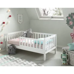 Børneseng 70 x 140 cm – hvid juniorseng i massivt fyr