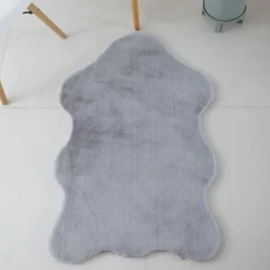 Caty Børnetæppe imiteret Fåreskind - Sølv