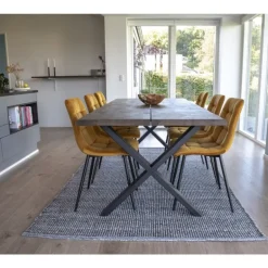 CURVE Spisebord Mørkolieret eg 200cm med bølget kant