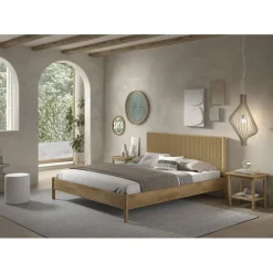 Dobbeltseng 180 x 200 cm – Olive i eg med flettet gavl