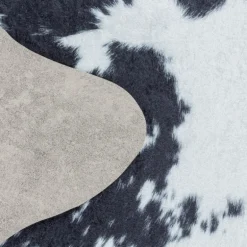 Etosha Vaskbart tæppe Imiteret koskind - Sort