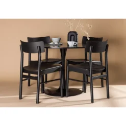 Glade bord og Montros stole spisebordssæt