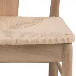 Janik Spisebordsstol med Armlæn – Off White Hvidpigmenteret Olieret Eg