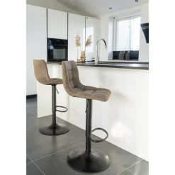 Middelfart Barstol - Barstol i lysebrun med sorte ben