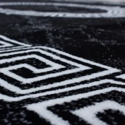 Plus Kortluvet tæppe Meander - Sort