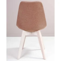 Rosa skalstol i rustbrun