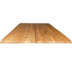 Spisebord af olieret egetræsplanker