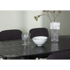 Spisebordssæt Isolde med Yesterday stole